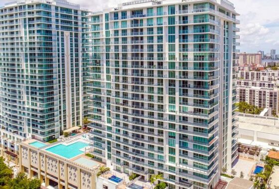 40688C1601314854688 300 Sunny Isles Blvd