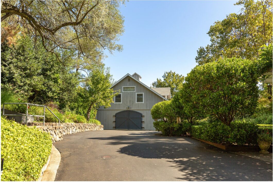 40905C1734463458639 16276 Healdsburg Ave.