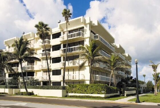 41347C1605727643060 330 S Ocean Blvd 1C