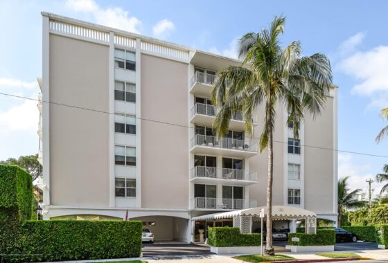 41347C1605803557201 354 Chilean Ave 3F