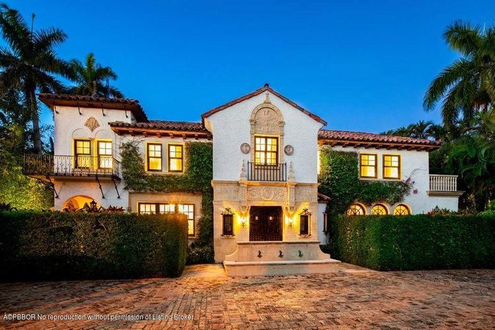 41347C1605819971027 255 Clarke Ave