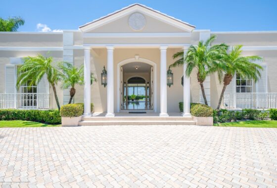 41347C1606164448593 1120 N Lake Way