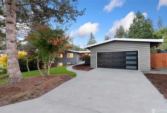 41793C1757929409184 15735 SE 25th Street
