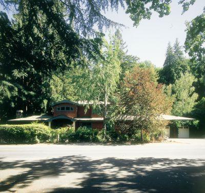 41893 215 Woodland Road