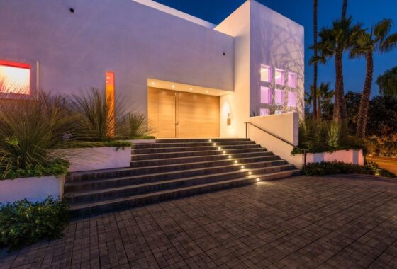42251 702 N Alta Dr