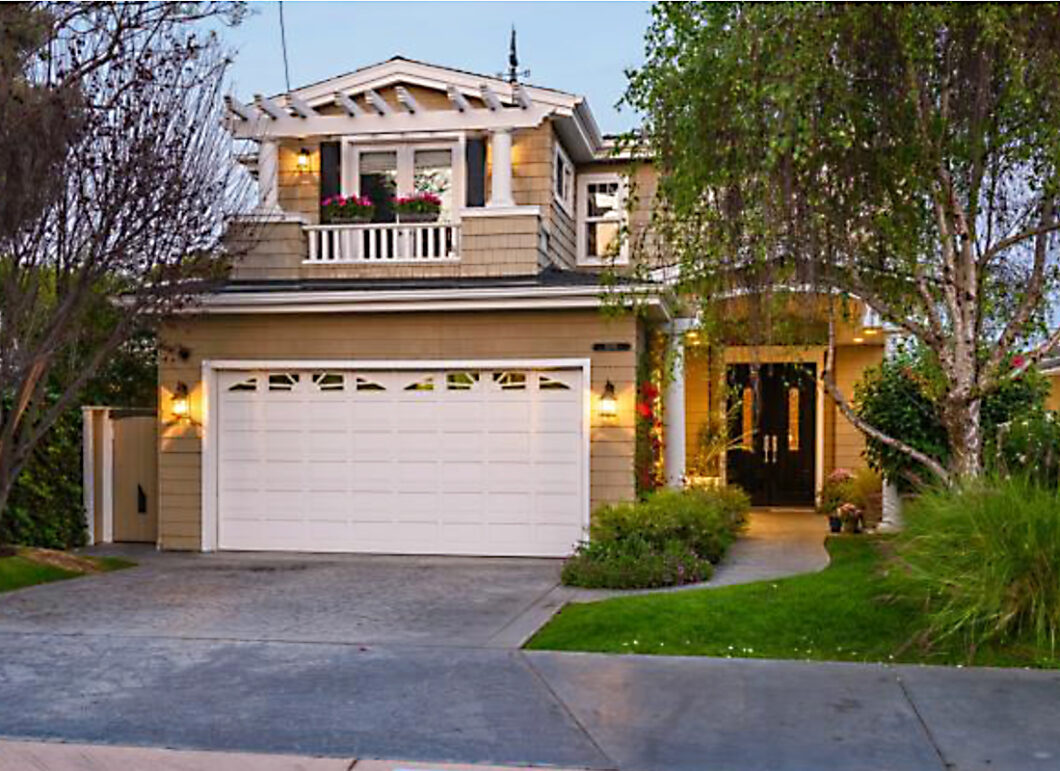 42352C1607642768071 1308 Walnut Avenue
