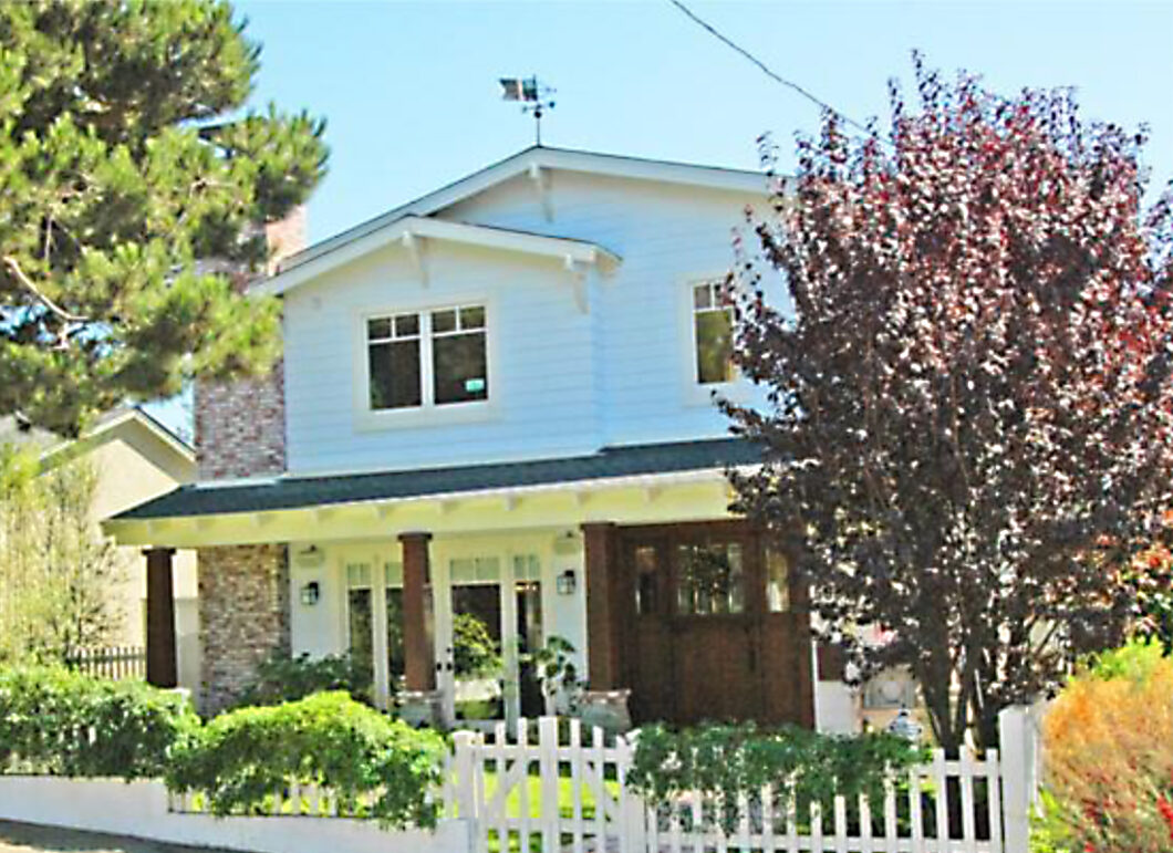 42352C1607651820379 562 33rd Street