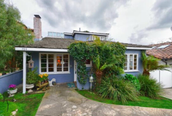 42352C1607706921223 704 Marine Avenue