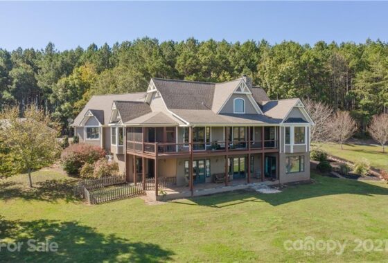 42461C1613486660789 401 Hughes Creek Rd