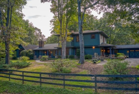 42461C1613487073580 305 Misty Hill Rd