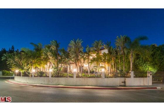 4250 2001 Hercules Dr.