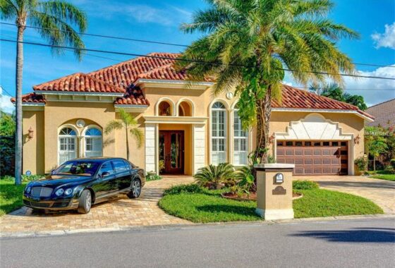 42576 25 LEEWARD IS,