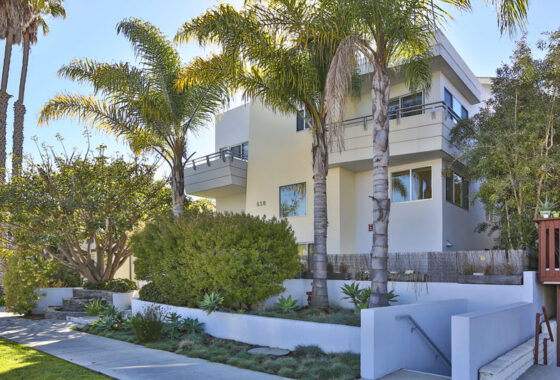 4297 838 19th St