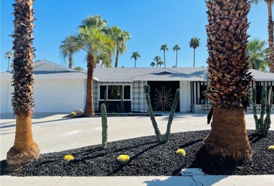 42980C1638763579147 1344 S Farrell Drive