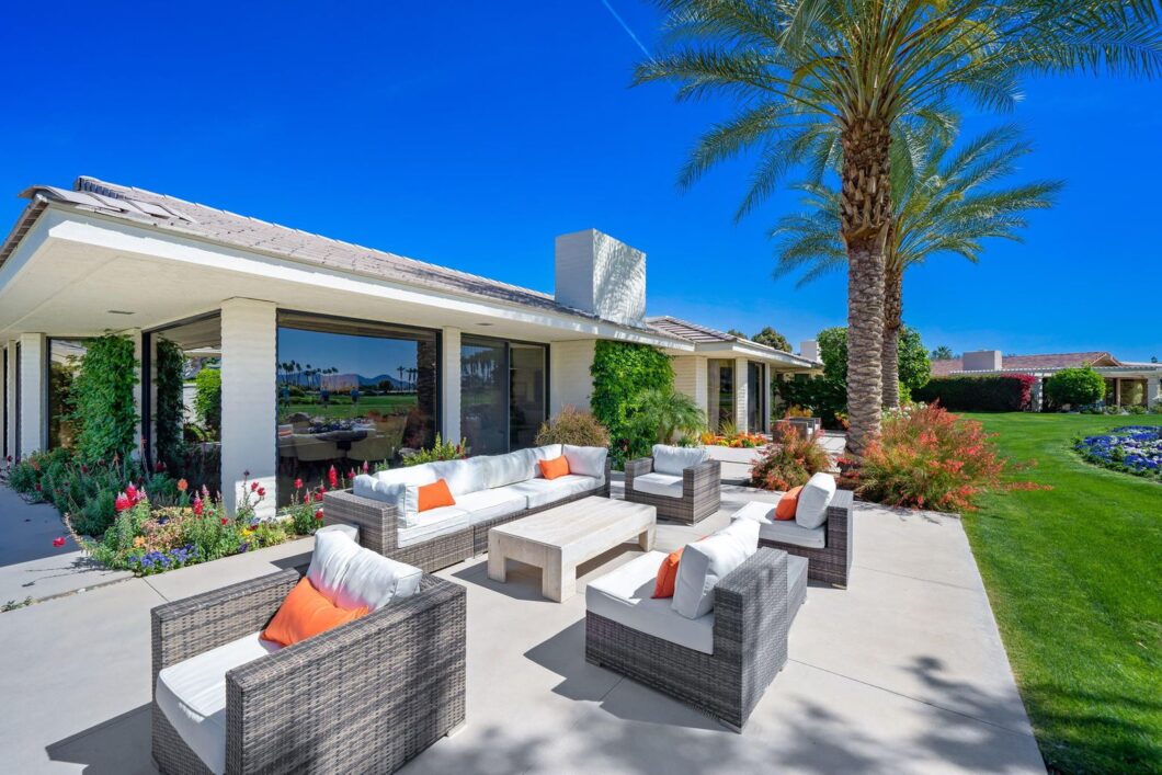 42980C1653756072829 7 Mayfair Dr