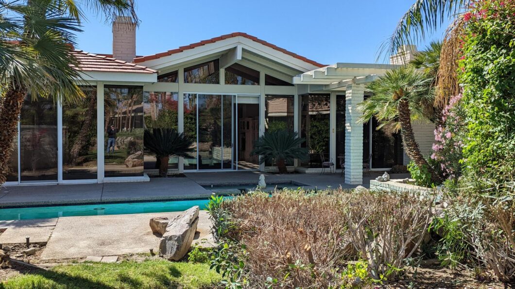 42980C1653758016528 2 Churchill Lane