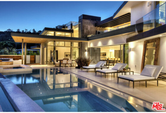 42997 1734 N. Doheny
