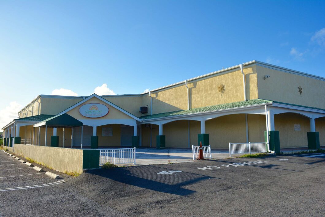 43491 Commercial Nassau Village