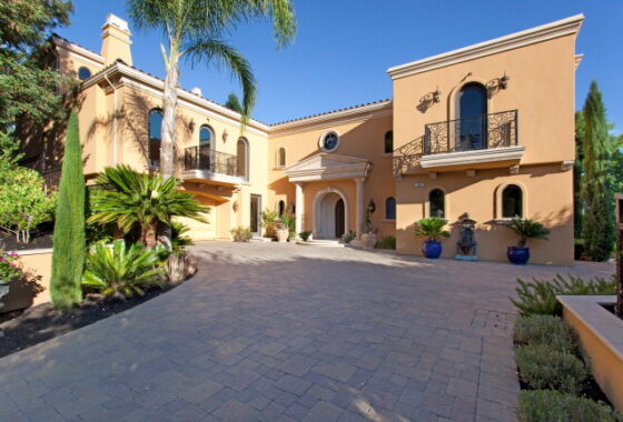43722 230 Biltmore Court