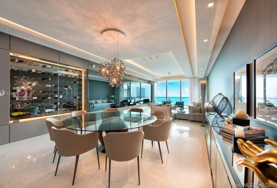 43796C1616261624684 9349 Collins Ave
