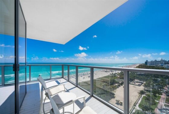 43796C1616261943045 2201 Collins Ave