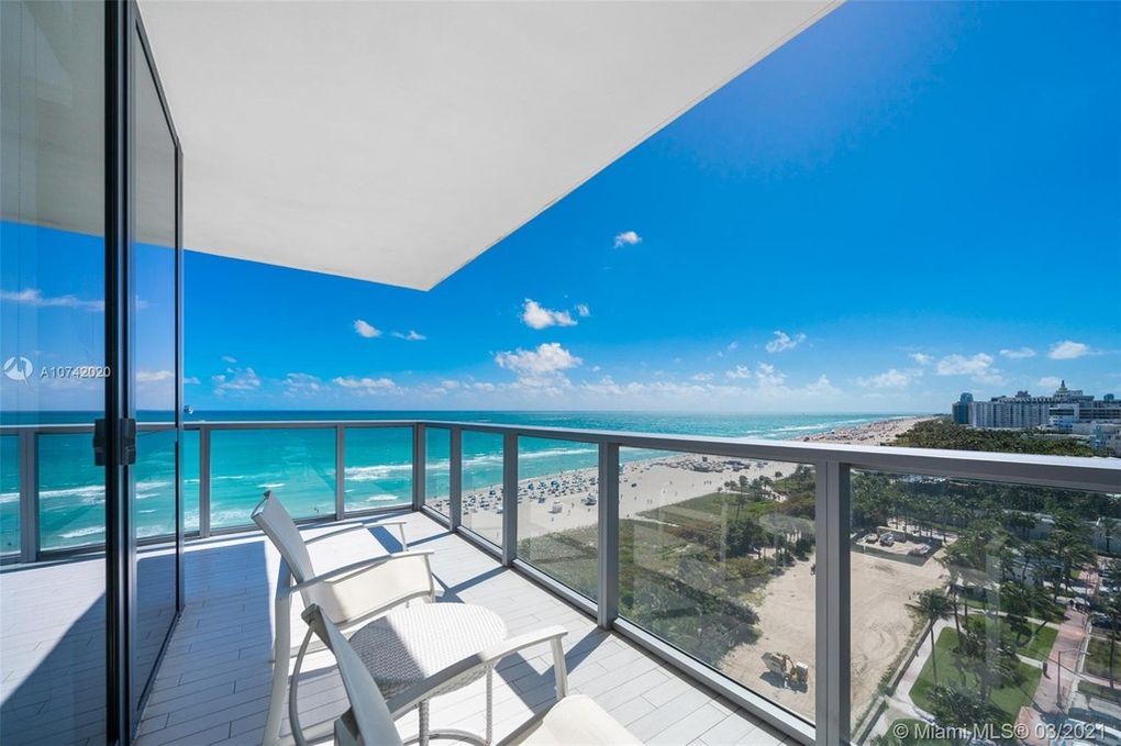 43796C1616261943045 2201 Collins Ave