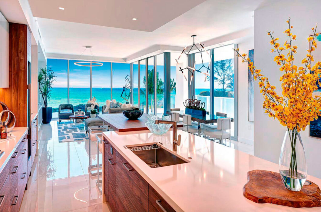 43796C1618344812444 5000 N Ocean Drive