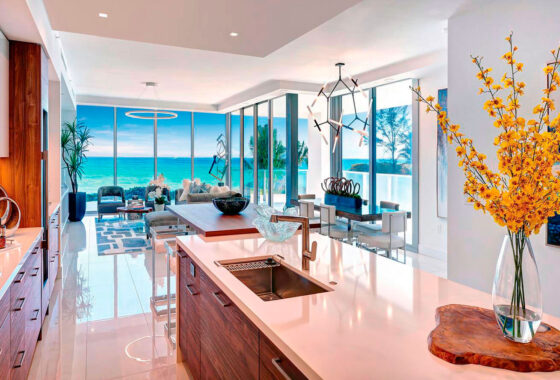 43796C1618344812444 5000 N Ocean Drive