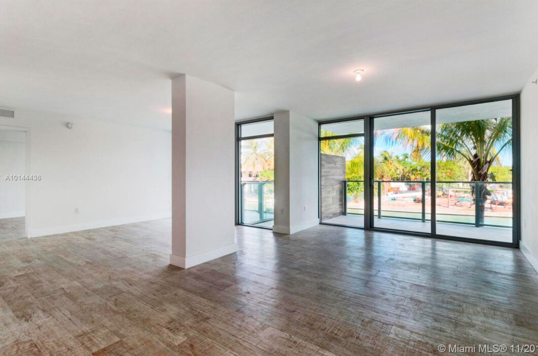 43796C1618437728442 1201 20th Street