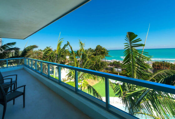 43796C1618438264562 4391 Collins Ave