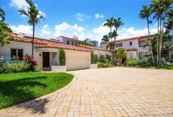 43796C1627501279352 5661 Pine Tree Drive