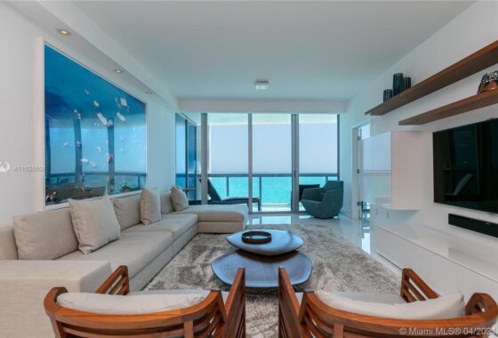 43796C1627506264973 6899 Collins Avenue