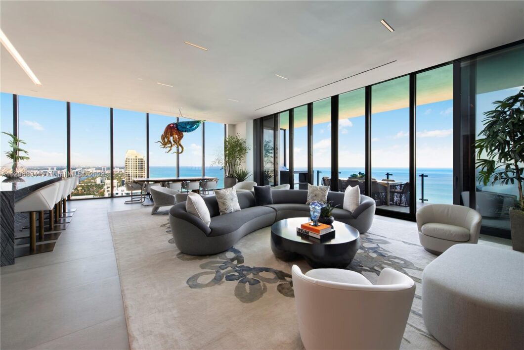 43796C1695910747910 17141 Collins Ave