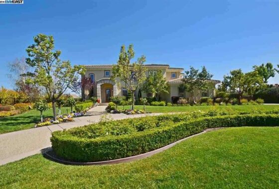 43945 3423 Torlano Place