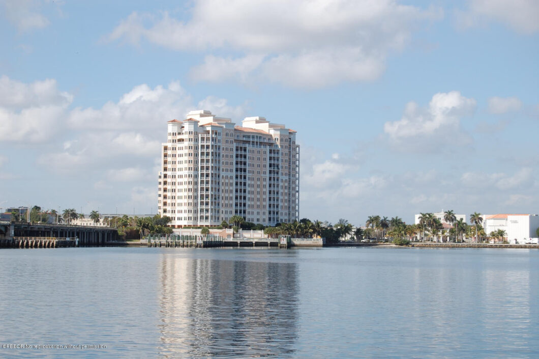 44142 622 N Flagler Drive