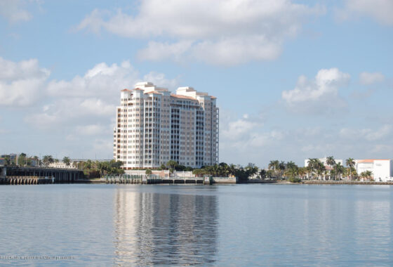 44142 622 N Flagler Drive