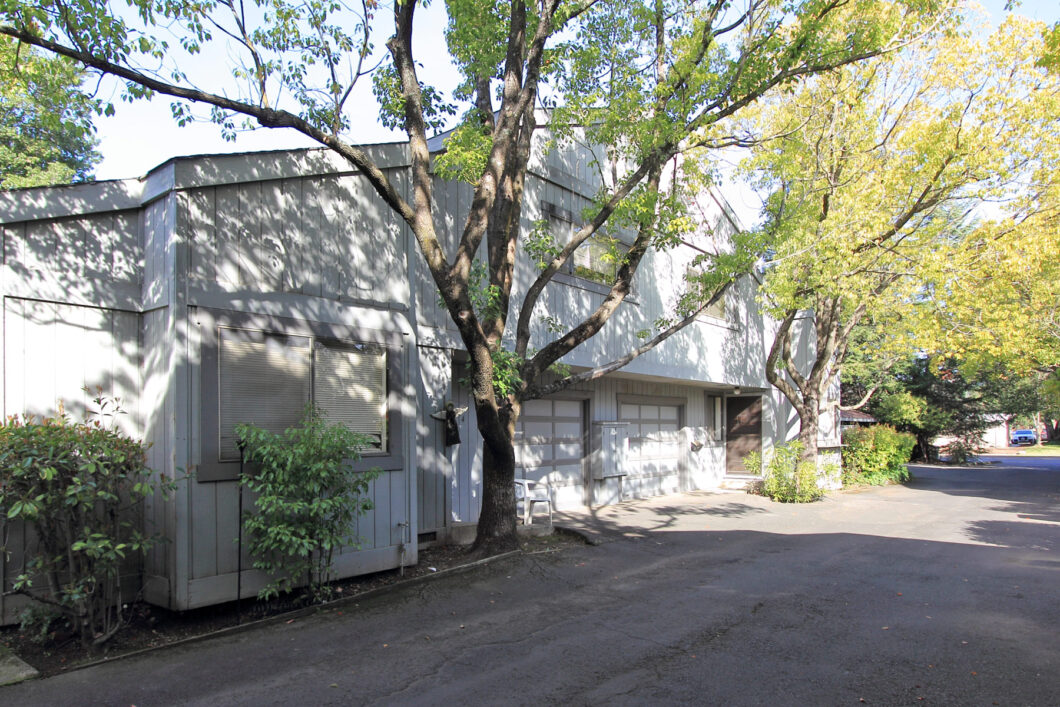 45779 375 West Napa Street