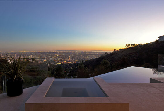 4646 2143 Sunset Plaza Dr