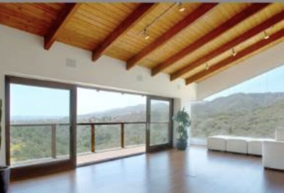 46654C1635834010554 SOLD: 1427 Chautauqua Boulevard
