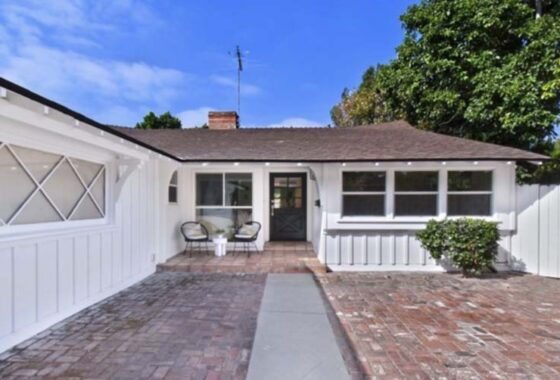 46654C1705615924717 SOLD. 4435 Vantage