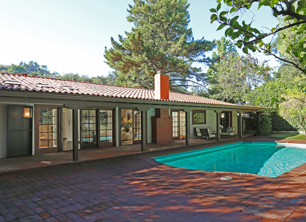48067 1051 Pine Oak Lane