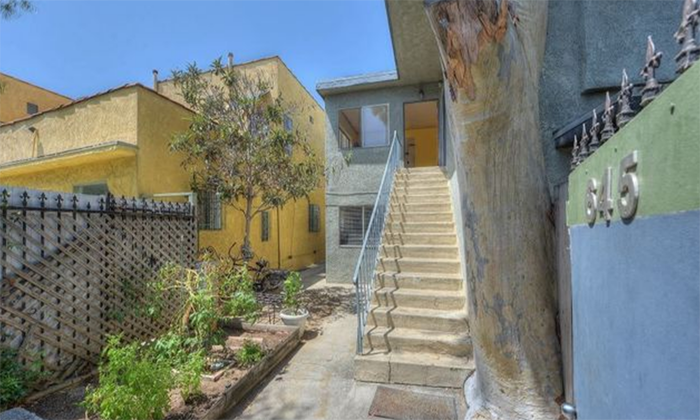 48070 645 Rose Avenue
