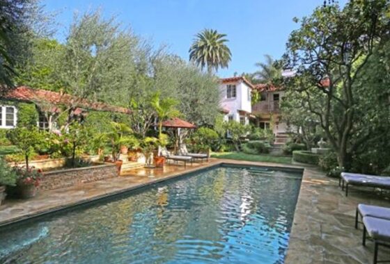 48123 1355 N Doheny Drive