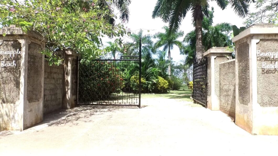 48151 Round Hill Estate