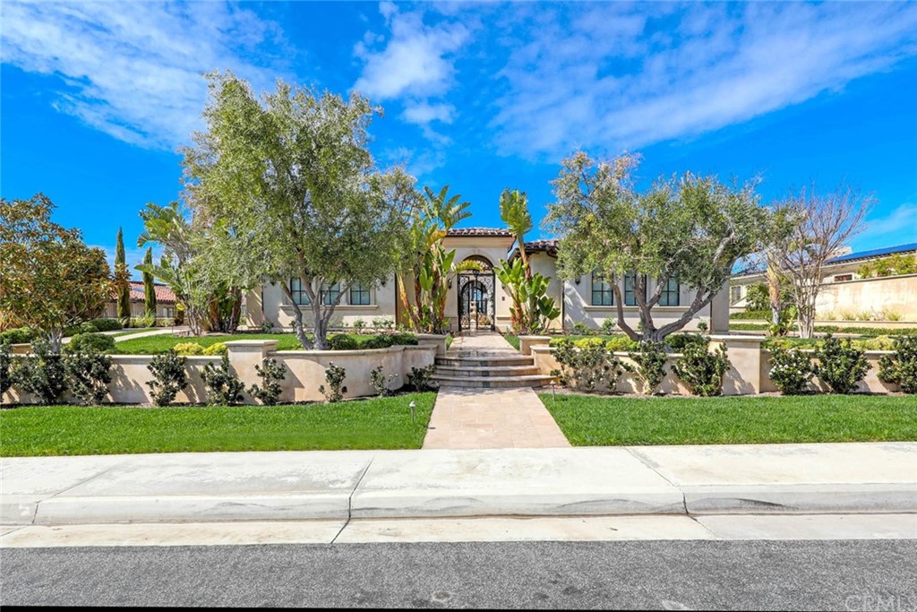 48163C1657034194044 4313 Vanderlip Drive