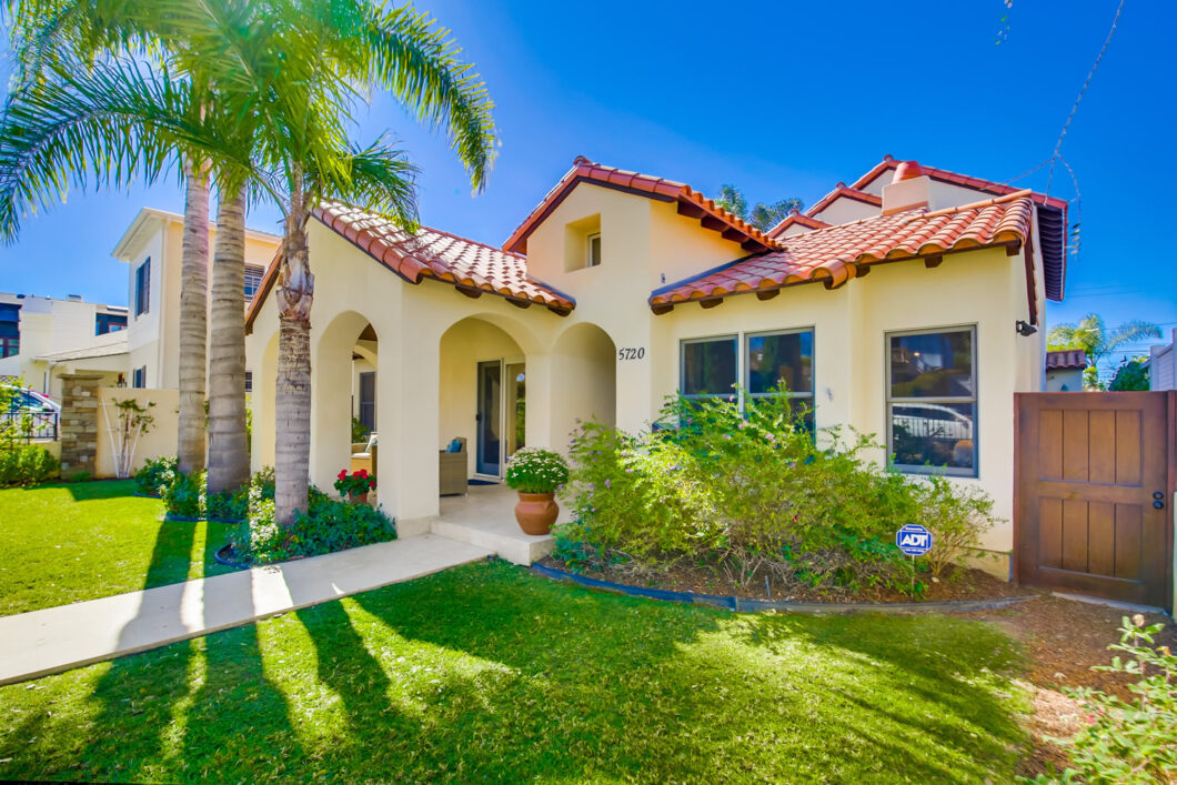 48764 5720 Beaumont Ave.