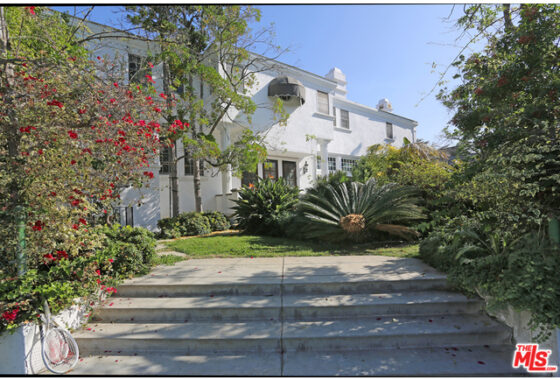 48943 809 N. Linden Drive