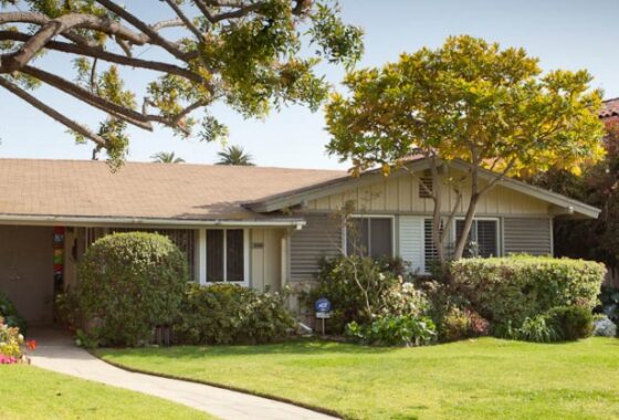 48986 616 Georgina Ave