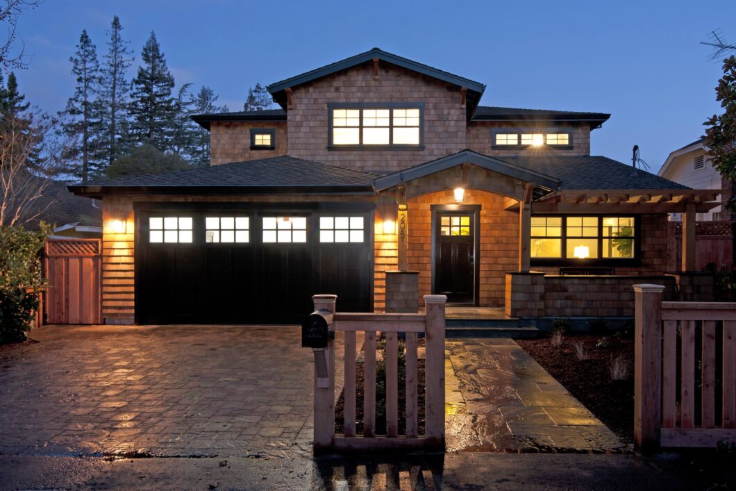 49031 2051 Valparaiso Ave.