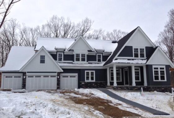 49076 5445 North Black Oaks Lane